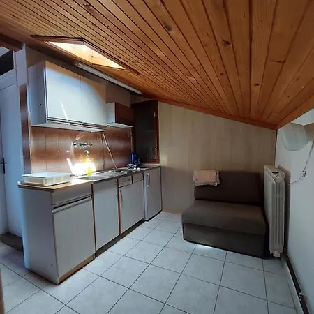 Seaview Apartman *